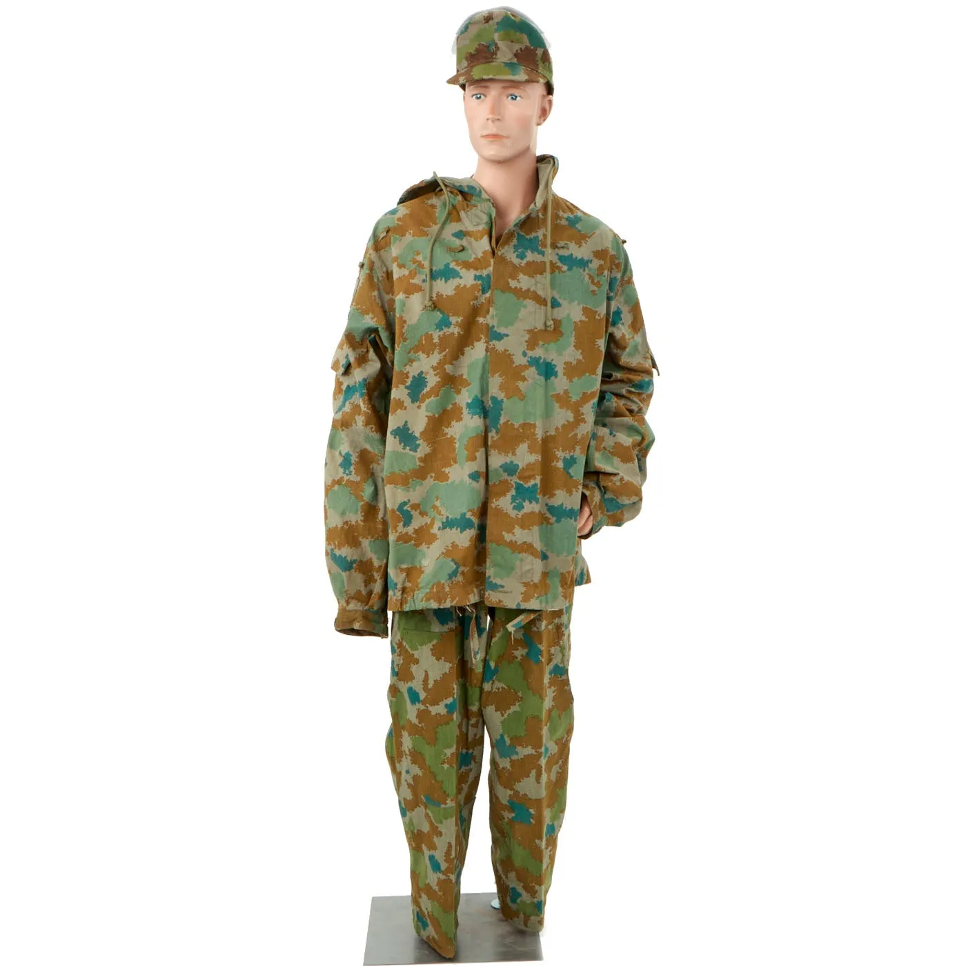 Original Cold War East German Unissued M58 Flachentarn Blumentarn Camouflage Uniform - Cap, Smock, and Trousers (Size Large)