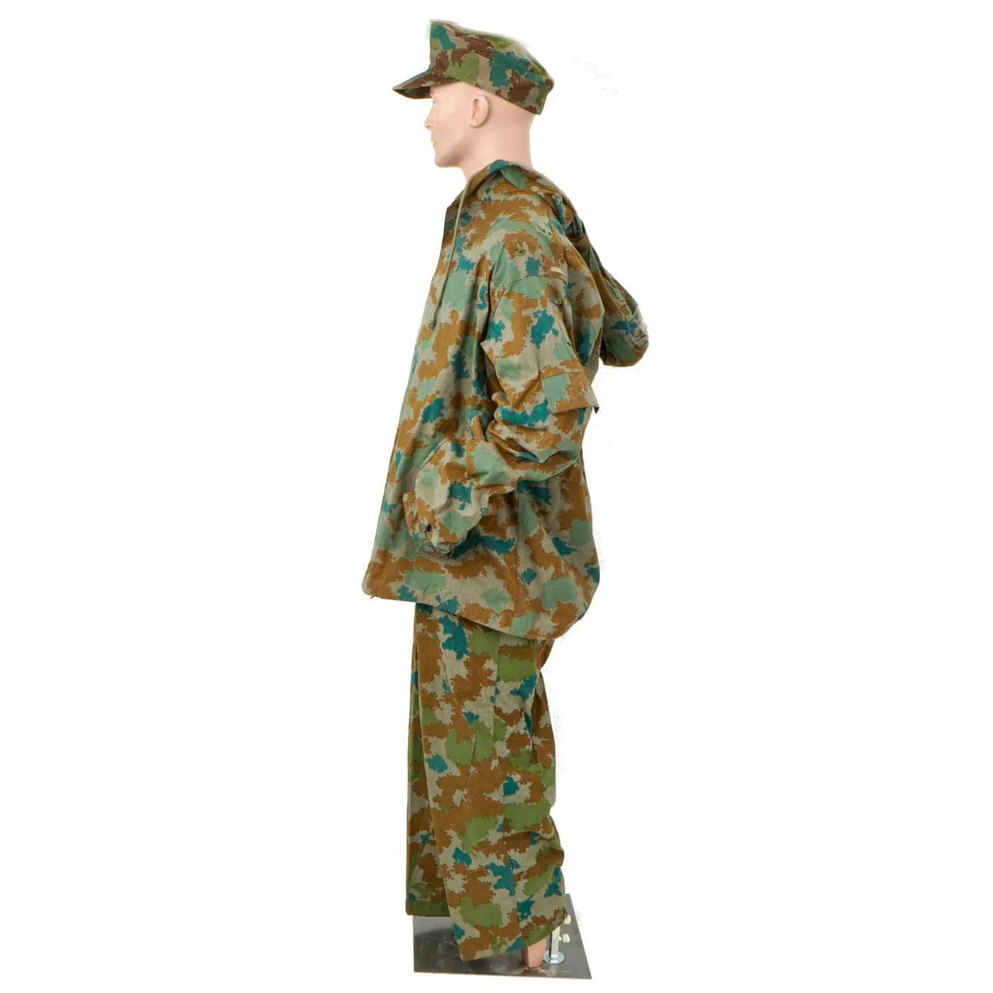 Original Cold War East German Unissued M58 Flachentarn Blumentarn Camouflage Uniform - Cap, Smock, and Trousers (Size Large)